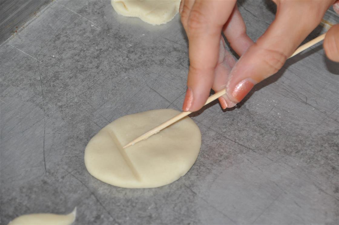 Kreatives Basteln mit Salzteig - Marienkäfer
